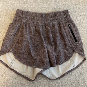Lululemon Tracker Low-Rise Short 4”